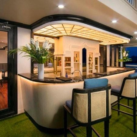 Lotus Boutique Cruise Hotel Hạ Long Ngoại thất bức ảnh