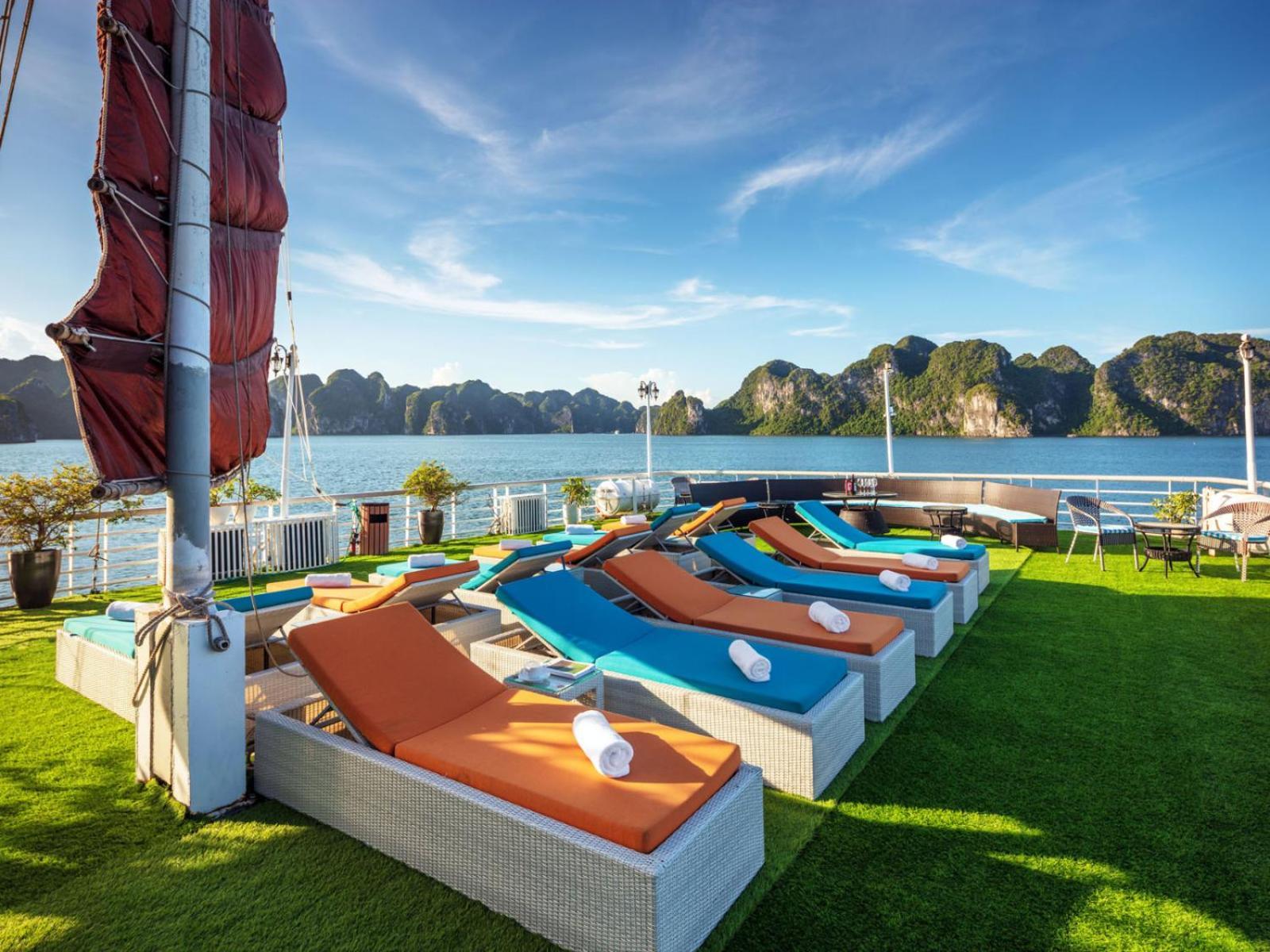 Lotus Boutique Cruise Hotel Hạ Long Ngoại thất bức ảnh