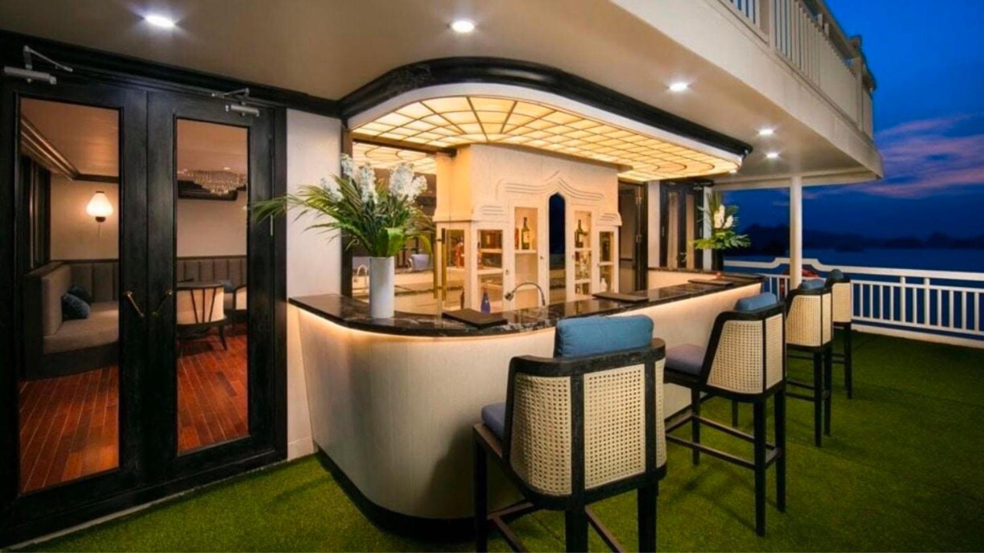 Lotus Boutique Cruise Hotel Hạ Long Ngoại thất bức ảnh