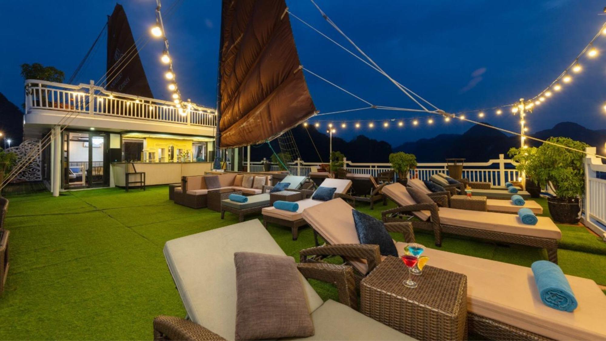 Lotus Boutique Cruise Hotel Hạ Long Ngoại thất bức ảnh